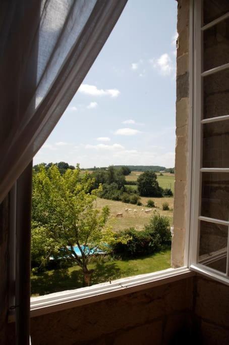 Chateau Barayre - Beautiful 12Th Century Castle With Pool And Large Garden Laussou ภายนอก รูปภาพ